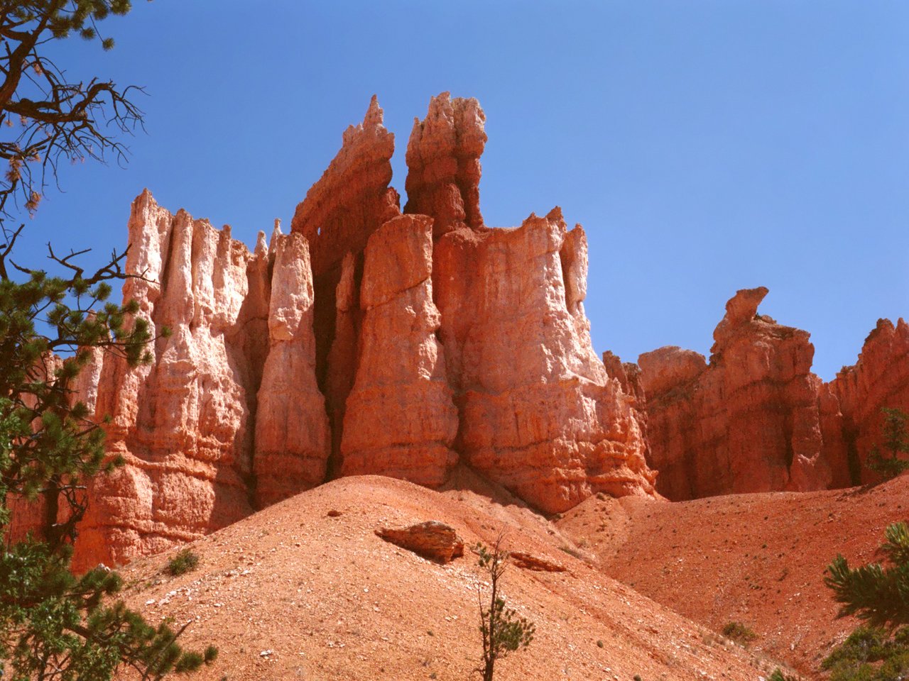 spiked rocks Bryce Canyon